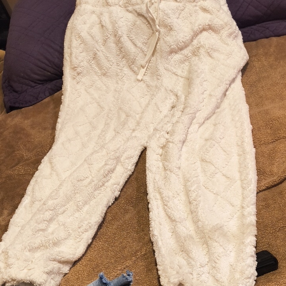 NOBO Plush Cream Joggers